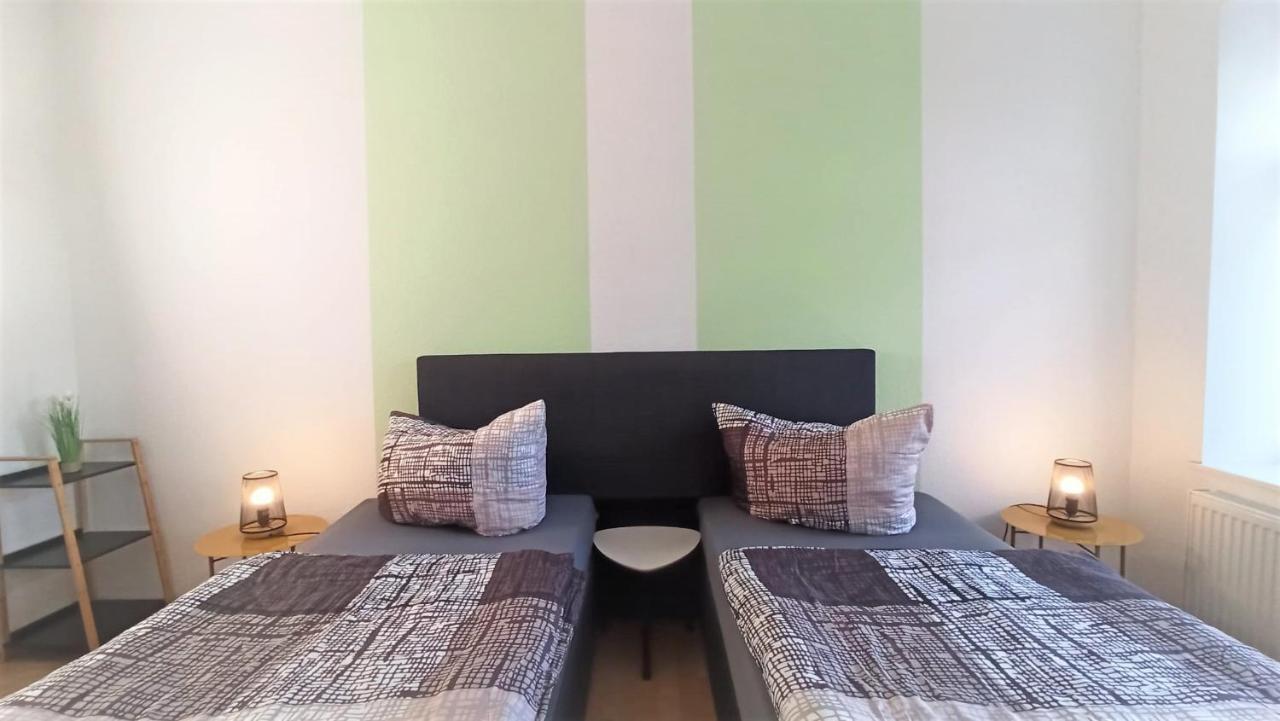 Apartment Fuer Bis Zu 7 Personen Mit Balkon Halberstadt Ngoại thất bức ảnh