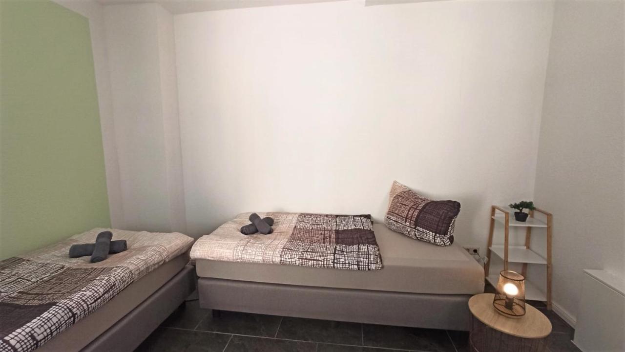 Apartment Fuer Bis Zu 7 Personen Mit Balkon Halberstadt Ngoại thất bức ảnh