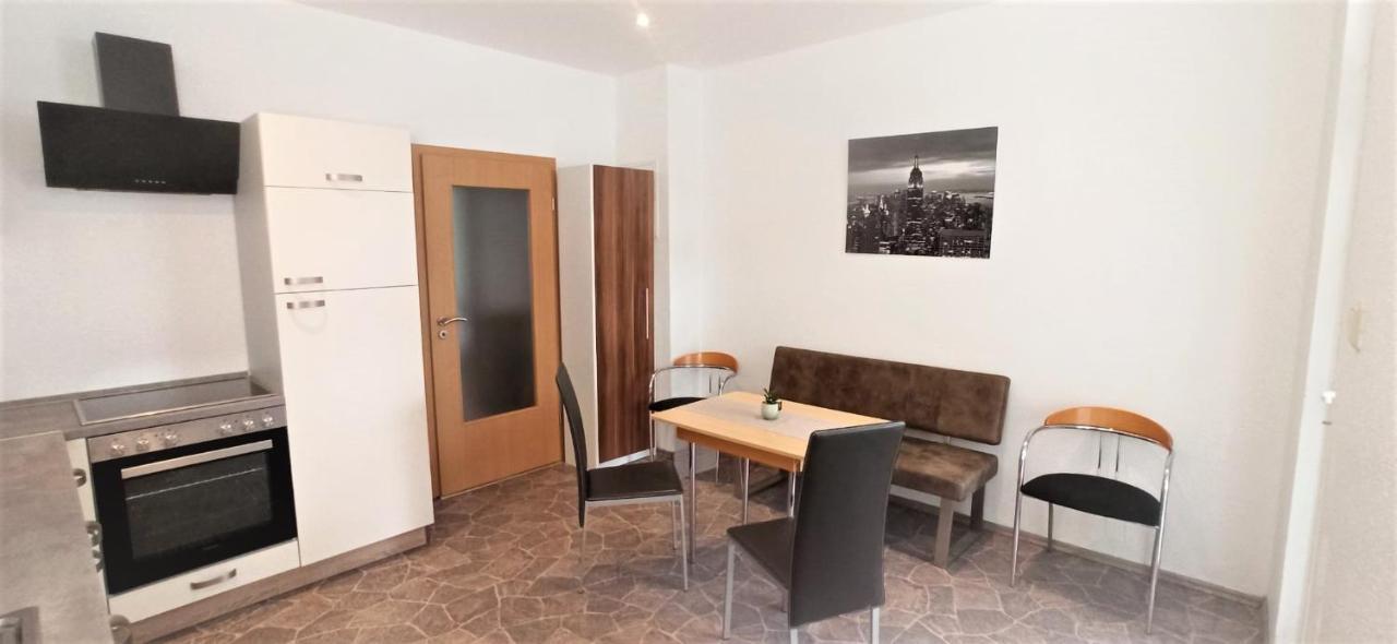Apartment Fuer Bis Zu 7 Personen Mit Balkon Halberstadt Ngoại thất bức ảnh