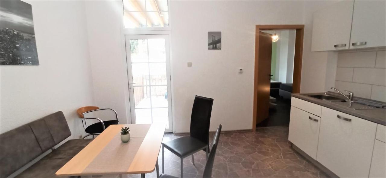 Apartment Fuer Bis Zu 7 Personen Mit Balkon Halberstadt Ngoại thất bức ảnh